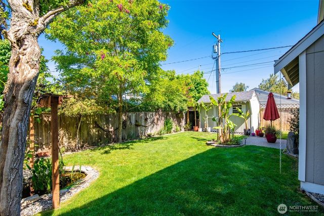 203 3rd Street NE, Yelm, WA 98597