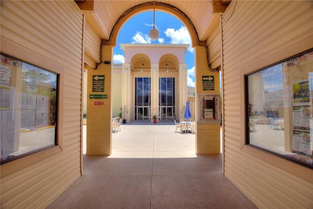 1919 CLUB CIRCLE, Lake Wales, FL 33854