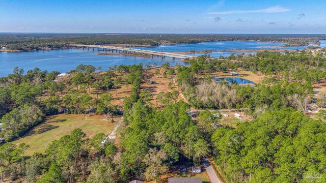 00 Petersen Pt Rd, Milton, FL 32583