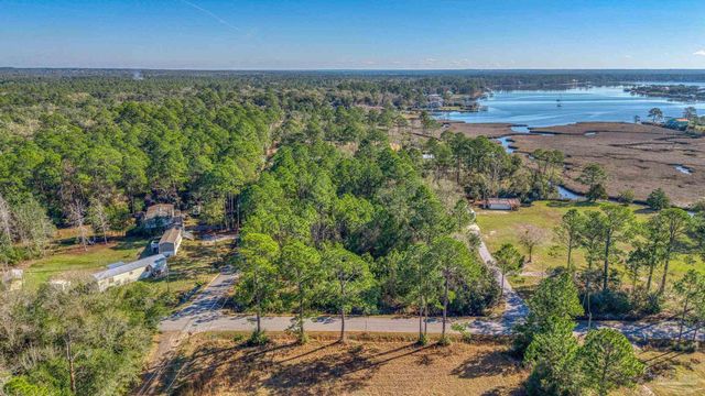 00 Petersen Pt Rd, Milton, FL 32583