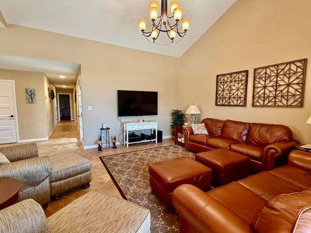 311 Villena Way, Palm Desert, CA 92260