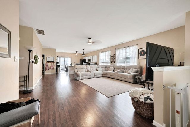 1159 Auburn Meadow Lane, Schererville, IN 46375