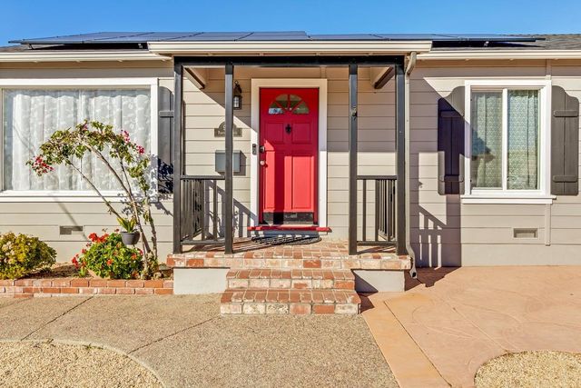 965 Portola Drive, Del Rey Oaks, CA 93940