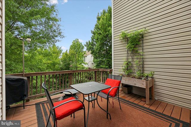 9276 LAUREL RIDGE CROSSING RD, Lorton, VA 22079