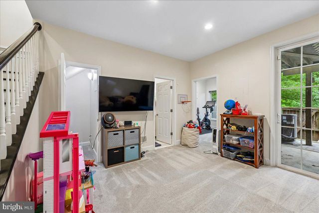 9276 LAUREL RIDGE CROSSING RD, Lorton, VA 22079