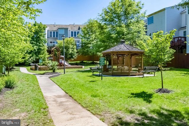 9276 LAUREL RIDGE CROSSING RD, Lorton, VA 22079