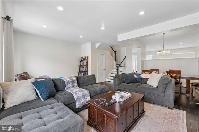 9276 LAUREL RIDGE CROSSING RD, Lorton, VA 22079
