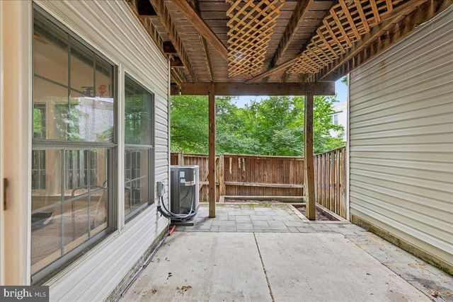 9276 LAUREL RIDGE CROSSING RD, Lorton, VA 22079