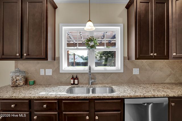 313 Red Cedar Drive, Sneads Ferry, NC 28460