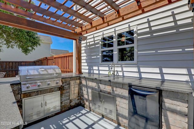 313 Red Cedar Drive, Sneads Ferry, NC 28460