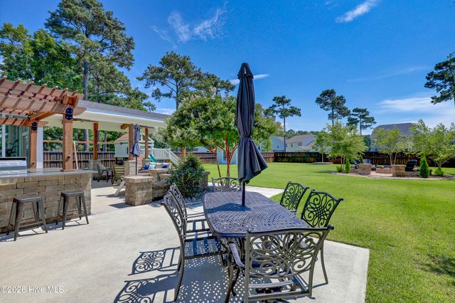 313 Red Cedar Drive, Sneads Ferry, NC 28460