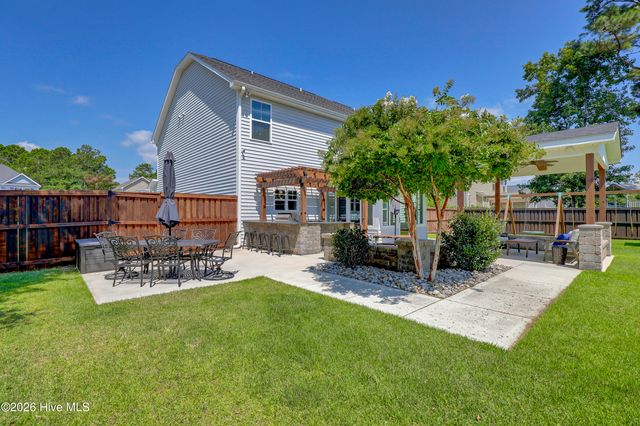 313 Red Cedar Drive, Sneads Ferry, NC 28460