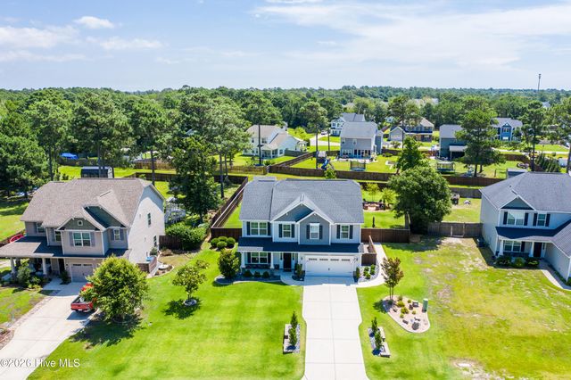 313 Red Cedar Drive, Sneads Ferry, NC 28460