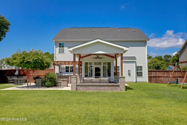 313 Red Cedar Drive, Sneads Ferry, NC 28460