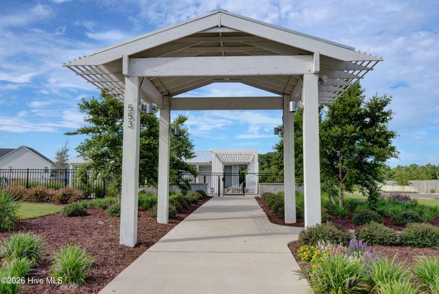 313 Red Cedar Drive, Sneads Ferry, NC 28460