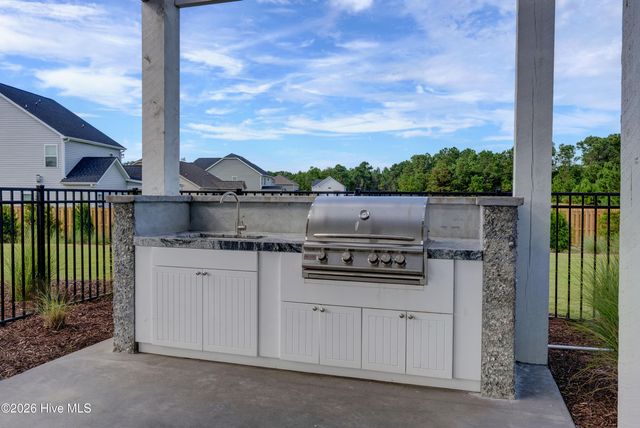 313 Red Cedar Drive, Sneads Ferry, NC 28460