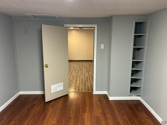 201 SE Norwood ST, Topeka, KS 66607