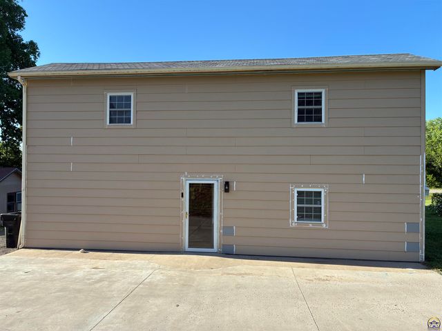 201 SE Norwood ST, Topeka, KS 66607