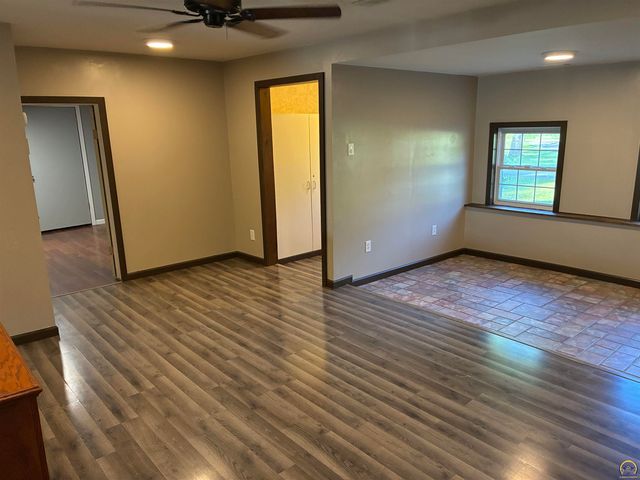 201 SE Norwood ST, Topeka, KS 66607