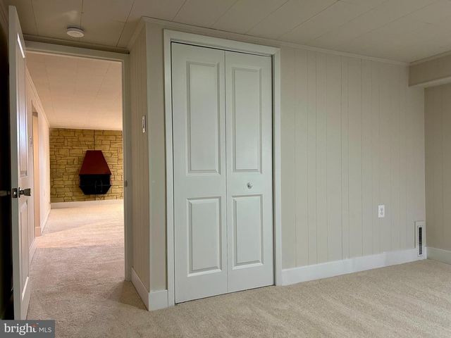 17911 OAK RIDGE DR, Hagerstown, MD 21740