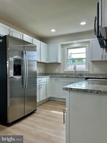 17911 OAK RIDGE DR, Hagerstown, MD 21740