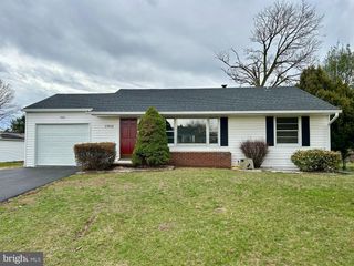 17911 OAK RIDGE DR, Hagerstown, MD 21740