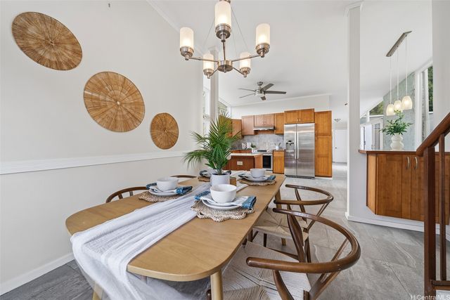 47-402 Kamehameha Highway, Kaneohe, HI 96744