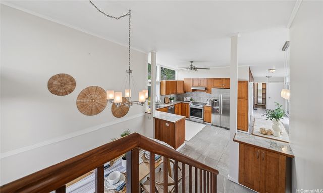 47-402 Kamehameha Highway, Kaneohe, HI 96744