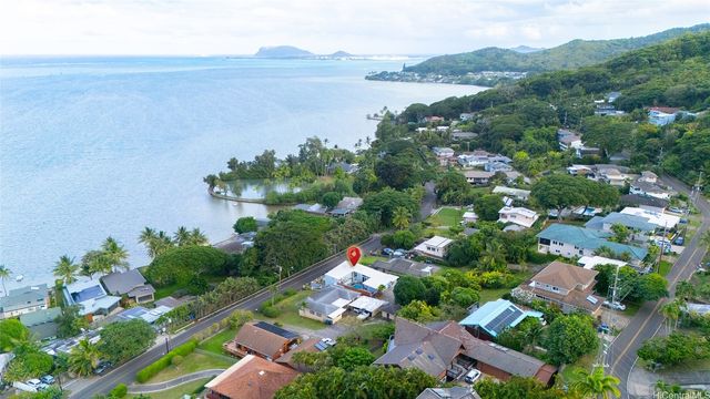 47-402 Kamehameha Highway, Kaneohe, HI 96744