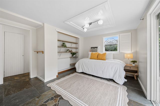 47-402 Kamehameha Highway, Kaneohe, HI 96744