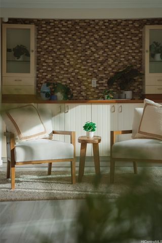 47-402 Kamehameha Highway, Kaneohe, HI 96744