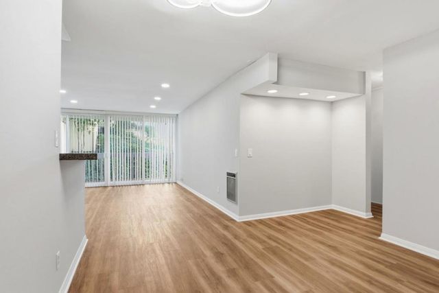 6542 Ocean Crest Drive D104, Rancho Palos Verdes, CA 90275