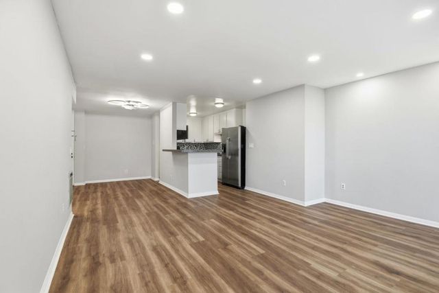 6542 Ocean Crest Drive D104, Rancho Palos Verdes, CA 90275