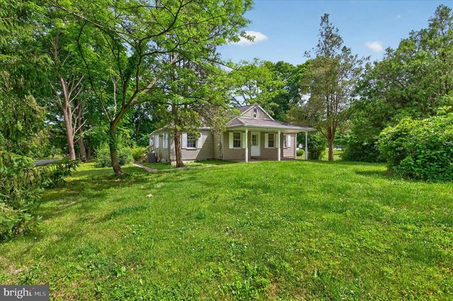 2680 CHARLESTOWN RD, Phoenixville, PA 19460
