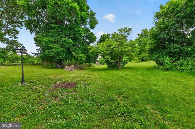 2680 CHARLESTOWN RD, Phoenixville, PA 19460
