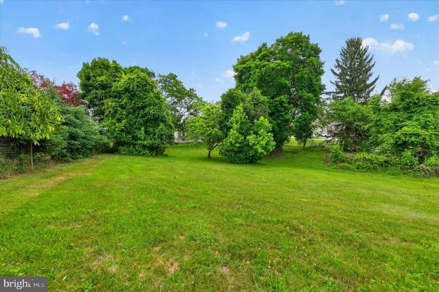 2680 CHARLESTOWN RD, Phoenixville, PA 19460