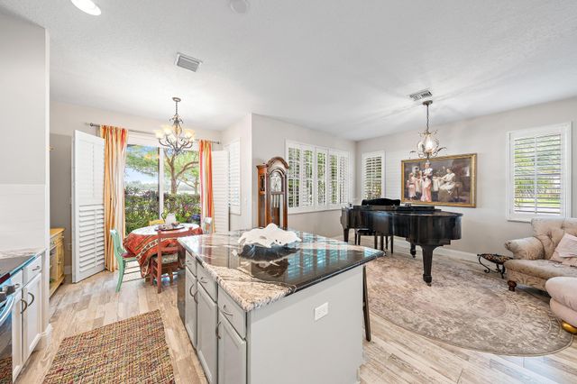 520 Tomahawk Court, Palm Beach Gardens, FL 33410