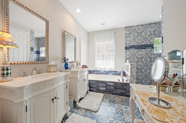 520 Tomahawk Court, Palm Beach Gardens, FL 33410