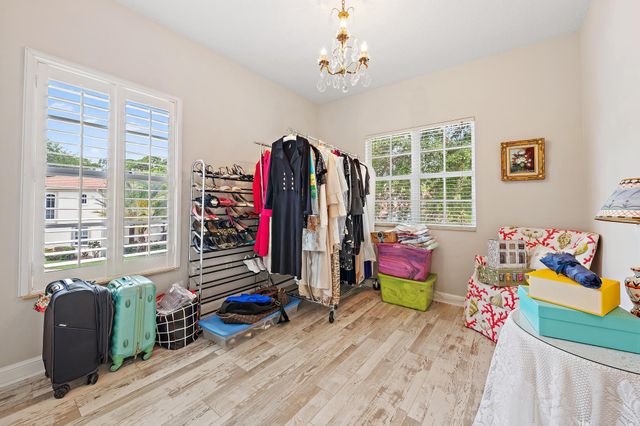 520 Tomahawk Court, Palm Beach Gardens, FL 33410