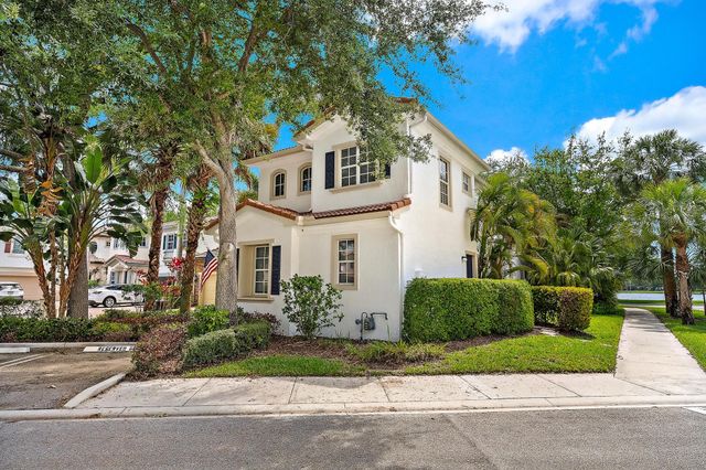 520 Tomahawk Court, Palm Beach Gardens, FL 33410