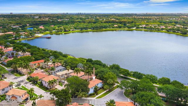 520 Tomahawk Court, Palm Beach Gardens, FL 33410