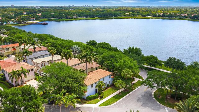 520 Tomahawk Court, Palm Beach Gardens, FL 33410