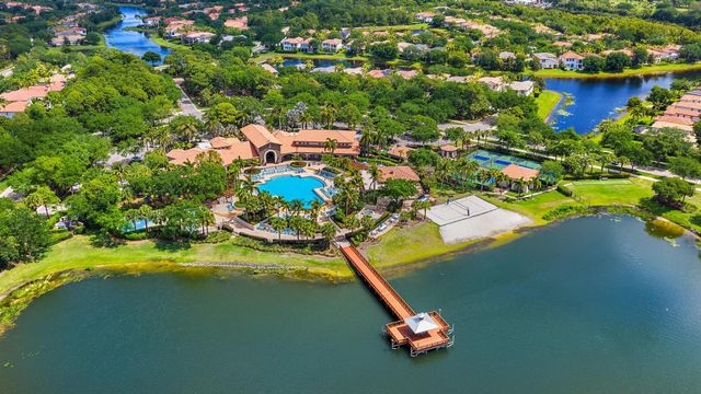 520 Tomahawk Court, Palm Beach Gardens, FL 33410
