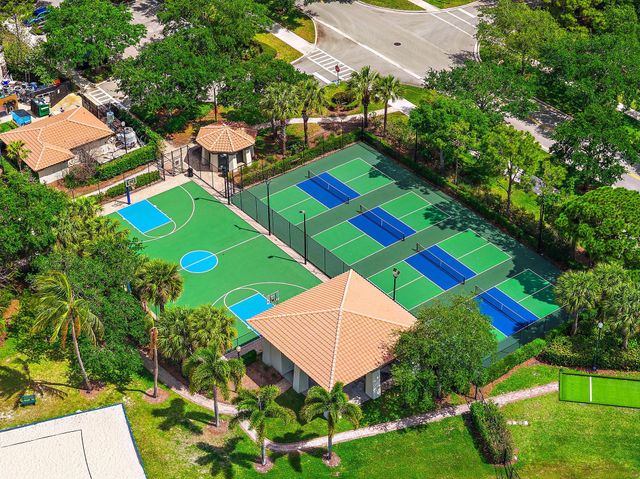 520 Tomahawk Court, Palm Beach Gardens, FL 33410