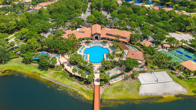 520 Tomahawk Court, Palm Beach Gardens, FL 33410
