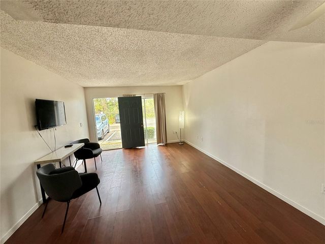 4113 S SEMORAN BOULEVARD 14, Orlando, FL 32822