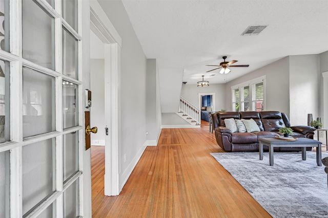 16724 Harkey Road, Pearland, TX 77584