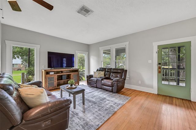 16724 Harkey Road, Pearland, TX 77584