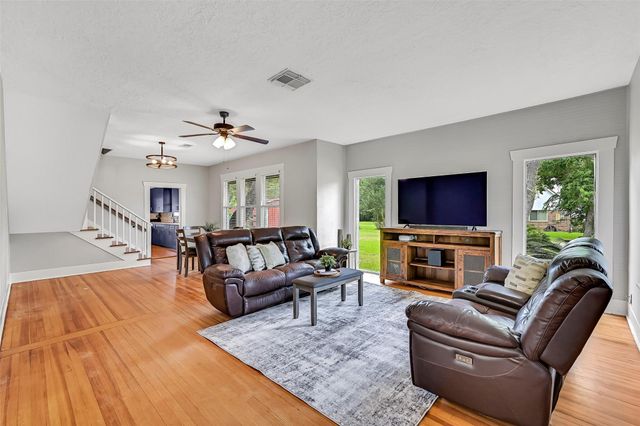 16724 Harkey Road, Pearland, TX 77584