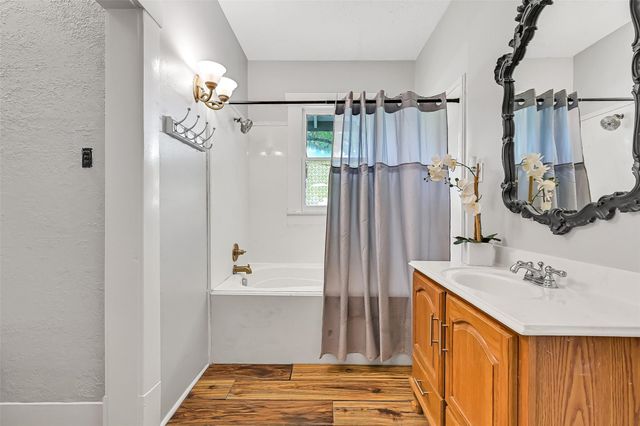 16724 Harkey Road, Pearland, TX 77584